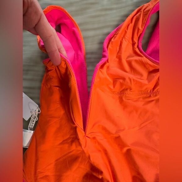 SEAFOLLY Coco Beach Terry Cap Sleeve V Wire One Piece Fuchsia Rose Size 8 - Picture 10 of 12